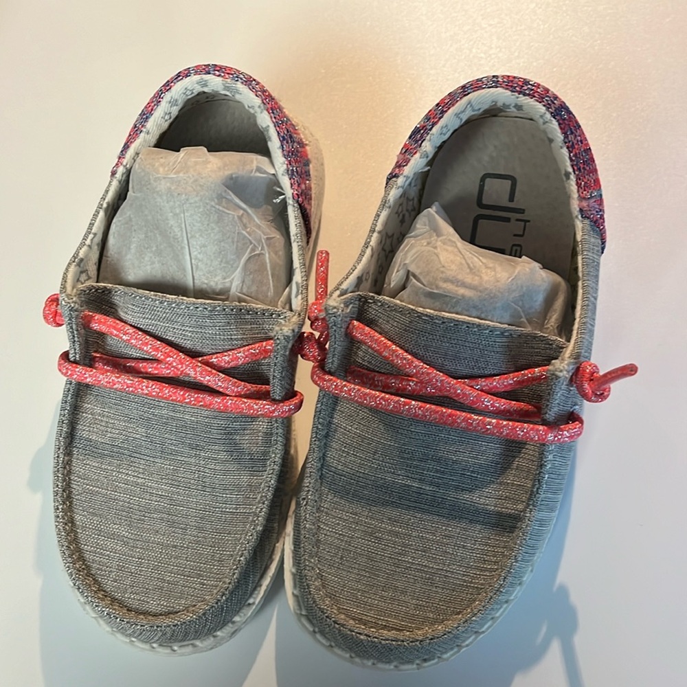 New toddler Hey Dudes